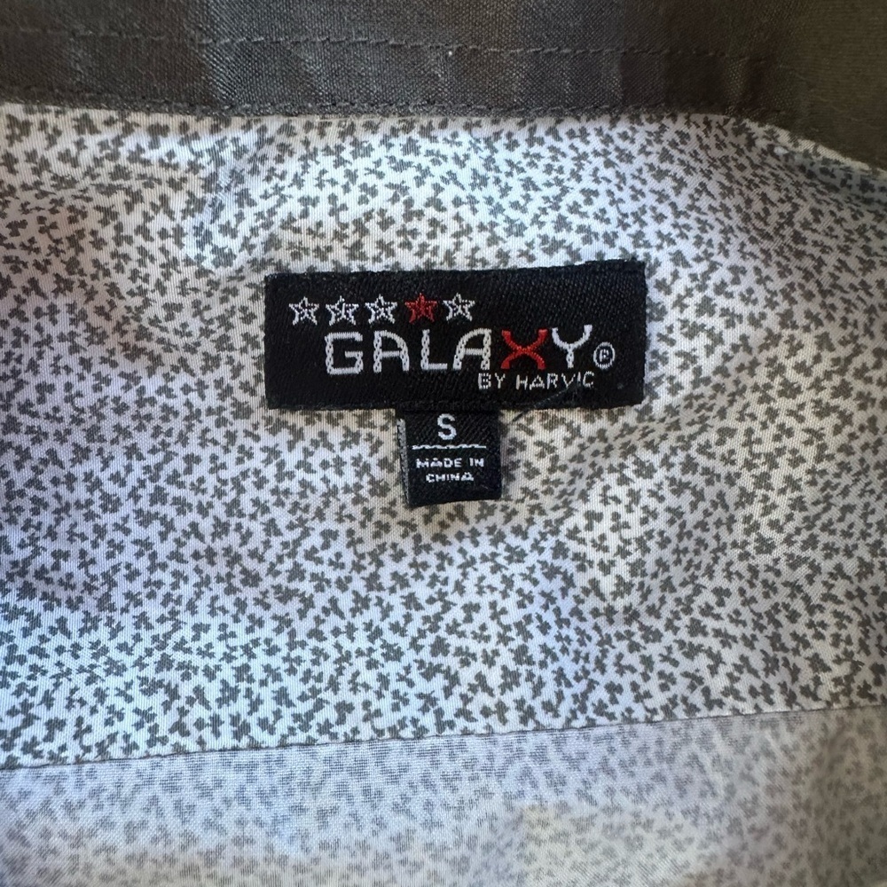 Galaxy By Harvic Men's Button Down Shirt - Picture 2 of 3